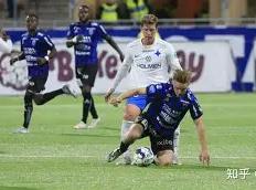 兰博竞技-板球预选赛掀起高潮，西城白虎队逆转泰山天狼队，高压逼抢奏功——经验成为胜负手的简单介绍