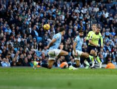 兰博电竞- 哈兰德在切尔西比赛中持续失利，出色发挥引发热议！引发球迷热议