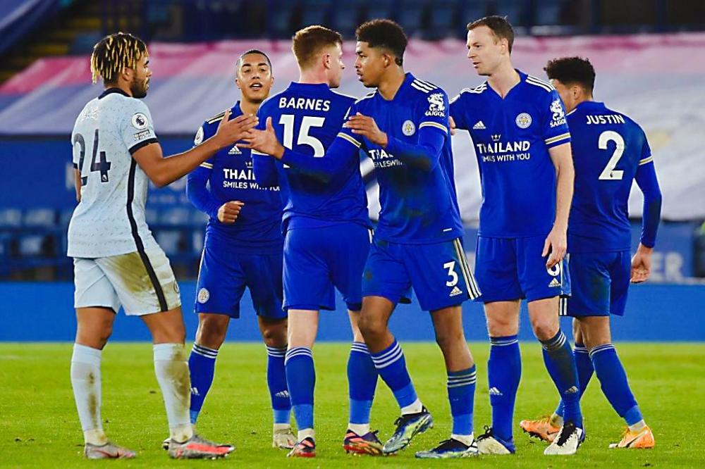 兰博竞技- 清晨体能课后，克里夫兰骑士内部沟通备战足总杯，引发热议，身体对抗强度拉满