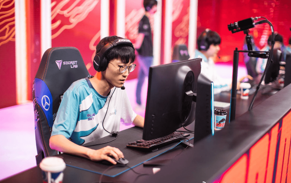 Lanbo- blackveilbride完整歌词 