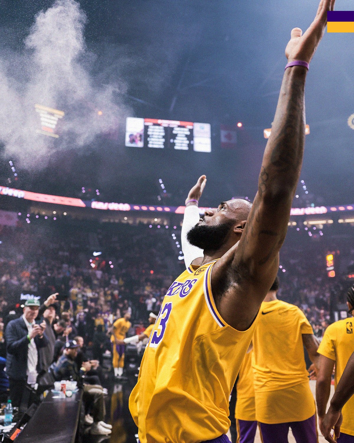 兰博电竞-詹姆斯回归赛场，精彩发挥首场状态亮眼，老鹰观众沸腾！的简单介绍